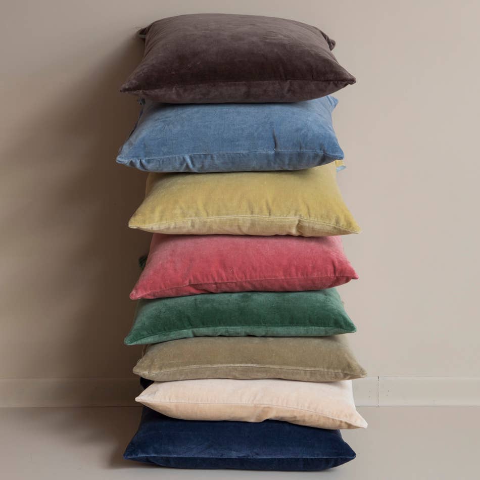 Coussin en velours uni vert sauge 50x50