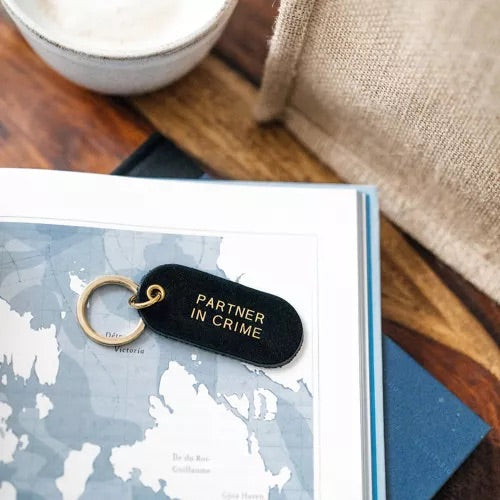 Porte-clé à message en cuir - Partner in crime (Copie)