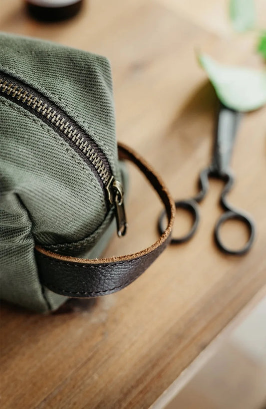 Trousse de toilette en toile et cuir - Vert