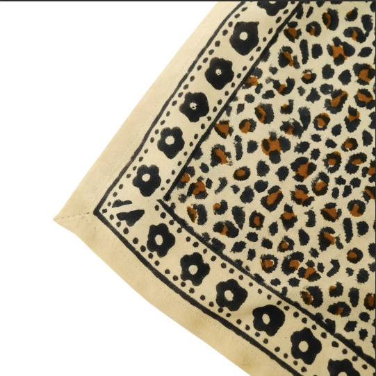 Foulard léopard - Mon petit indispensable léo beige