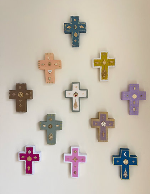 CROIX DECORATIVE: Marron