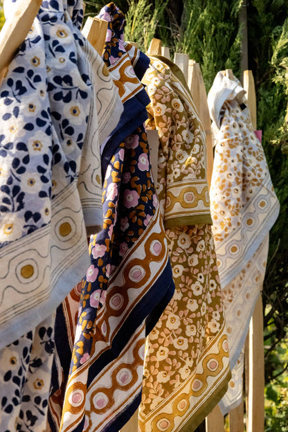 Foulard flower seventies - Mon grand indispensable kaki