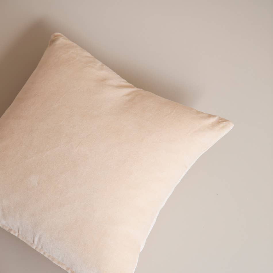 Coussin en velours uni Sand 50x50