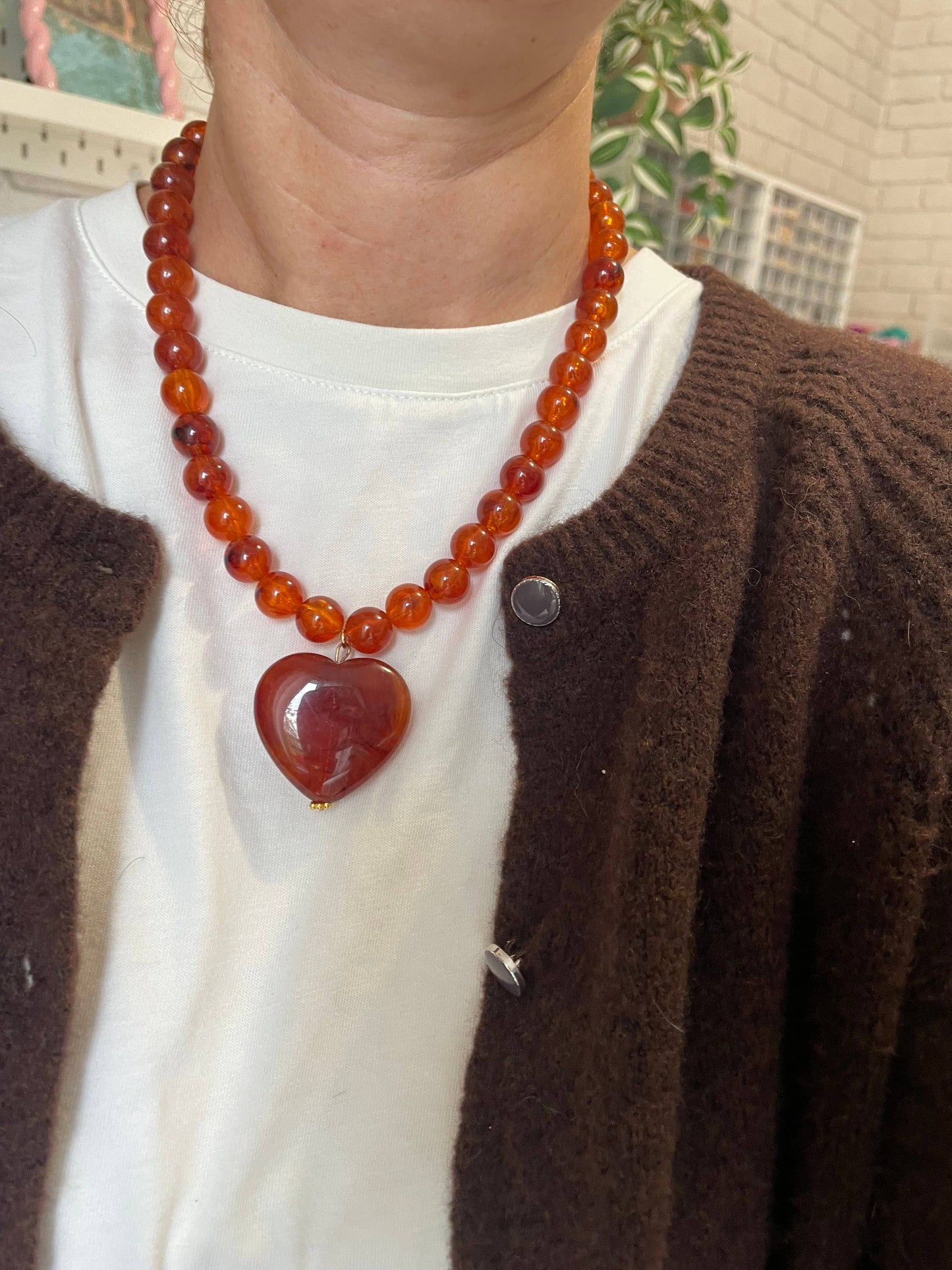 JEANNE: Perles ambre/coeur ambre