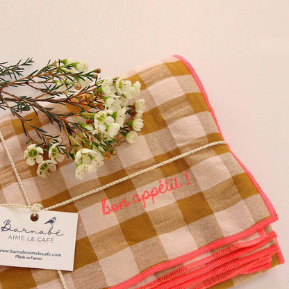 Nappe brodée vichy à carreaux rectangulaire: Macaron