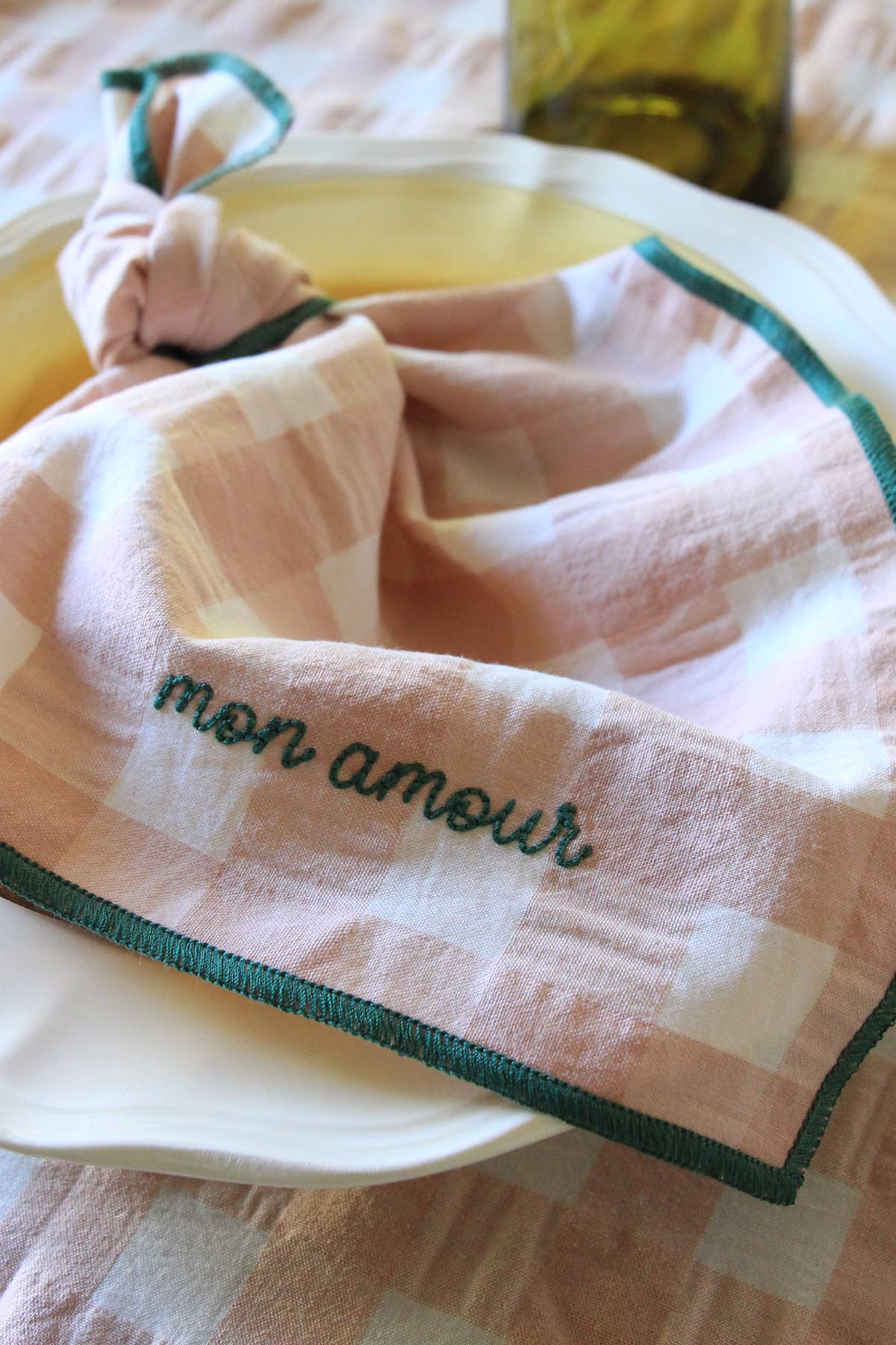 Serviettes de table à carreaux vichy et broderies: Mama