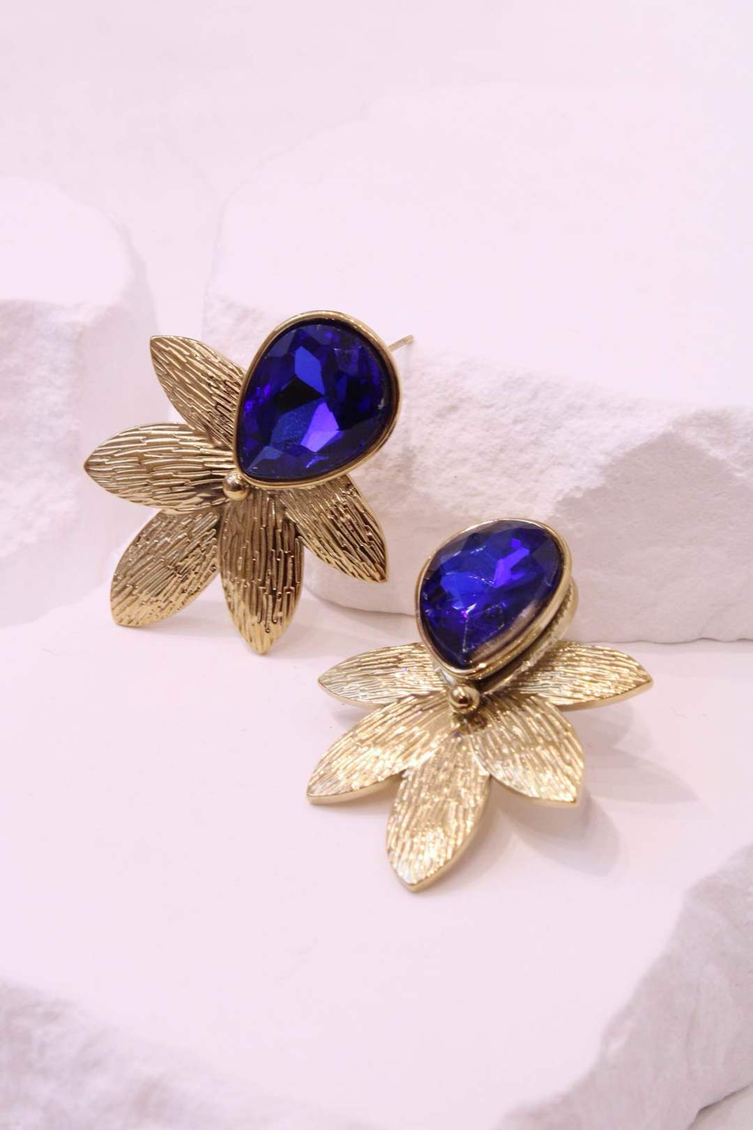 Boucles d'oreilles fleur pierre: Rose / TU