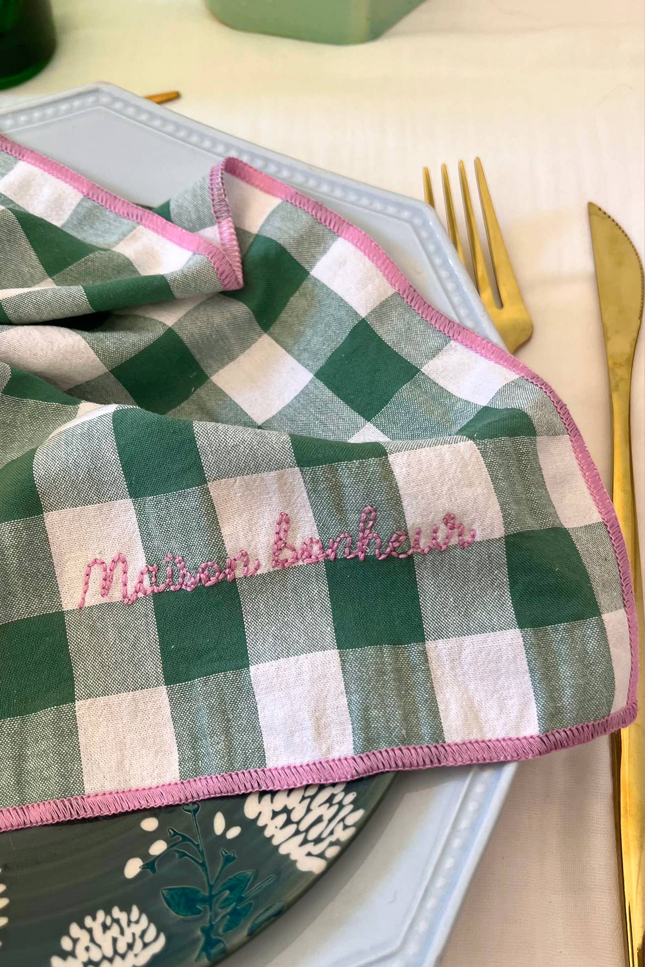 Serviettes de table à carreaux vichy et broderies: Mama
