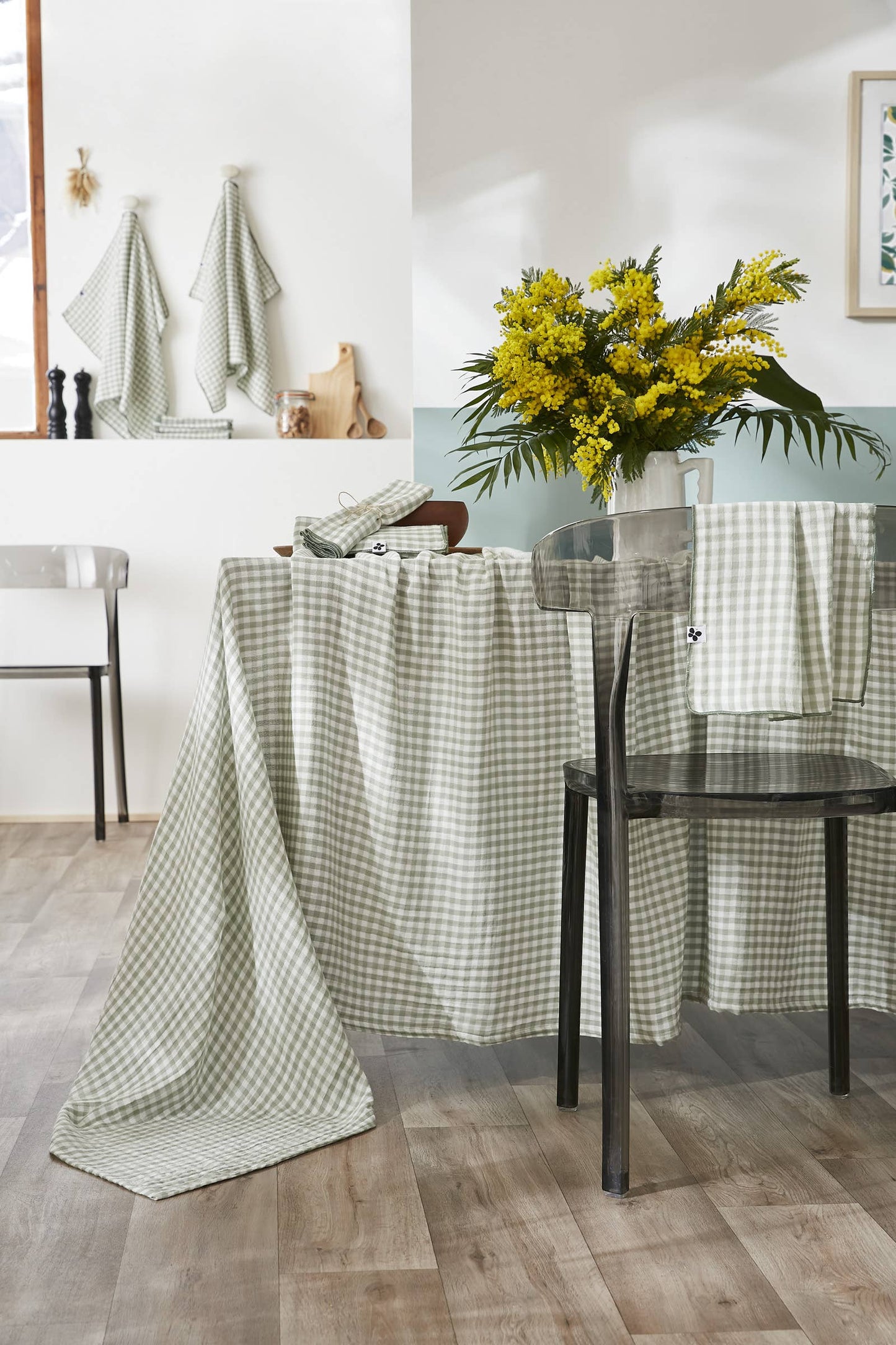 NAPPE 150 x 250 cm VICKIE Eucalyptus: Double gaze de coton - 125 gr/m² / OEKO TEX - BSCI - TRAITEMENT DES EAUX USÉES / 100% Coton