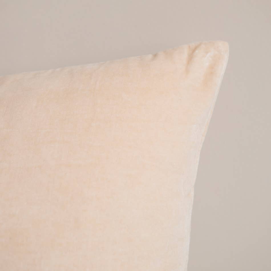 Coussin en velours uni Sand 50x50