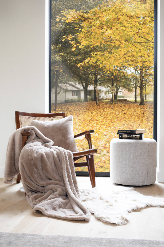 Plaid RUBY - imitation fourrure de lapin - 150x200 cm: Taupe