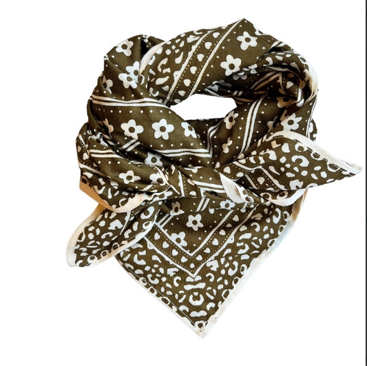 Foulard léopard - Mon grand indispensable green flower