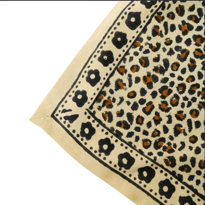 Foulard léopard - Mon petit indispensable léo beige
