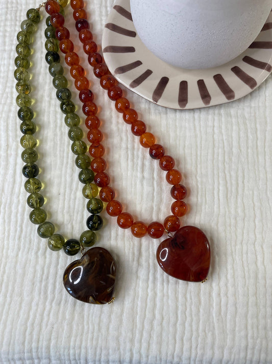 JEANNE: Perles ambre/coeur ambre