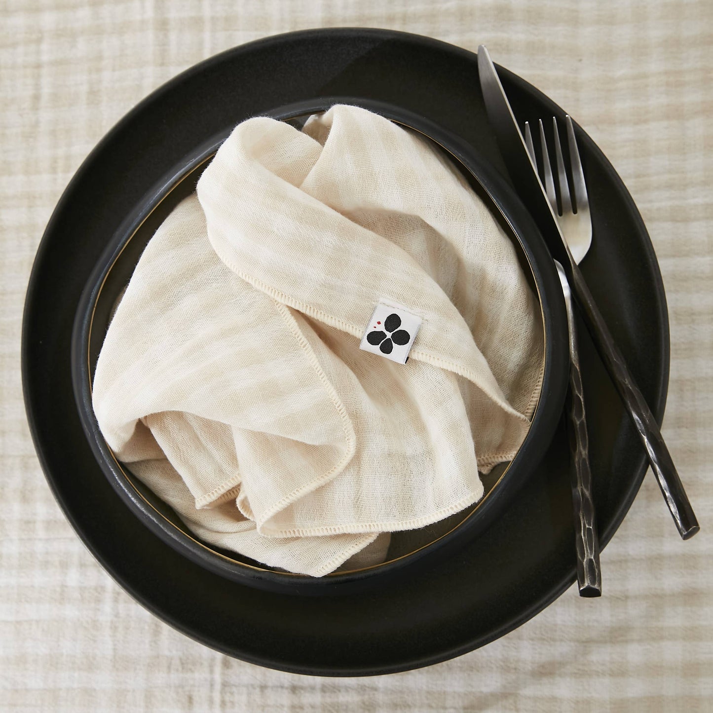 3 SERVIETTES 40 x 40 cm VICKIE Pampa: Double gaze de coton - 125 gr/m² / OEKO TEX - BSCI - TRAITEMENT DES EAUX USÉES / 100% Coton