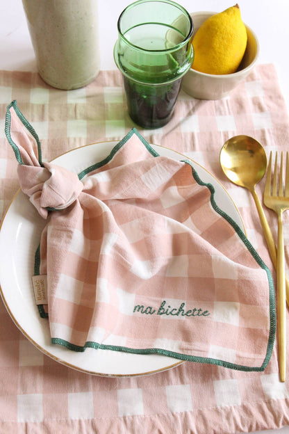 Serviettes de table à carreaux vichy et broderies: Mama