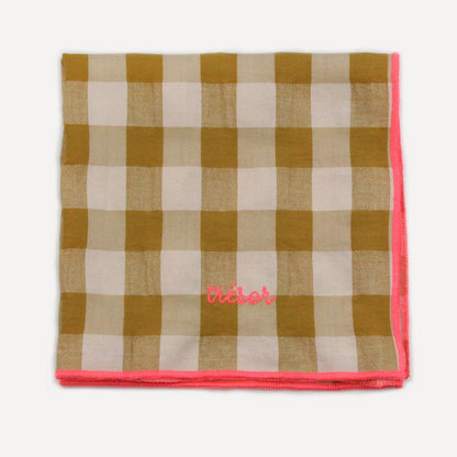 Serviettes de table à carreaux vichy et broderies: Mama
