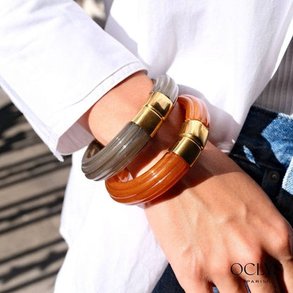 Bracelet manchette ouvert résine acier inoxydable doré Sara: Marron