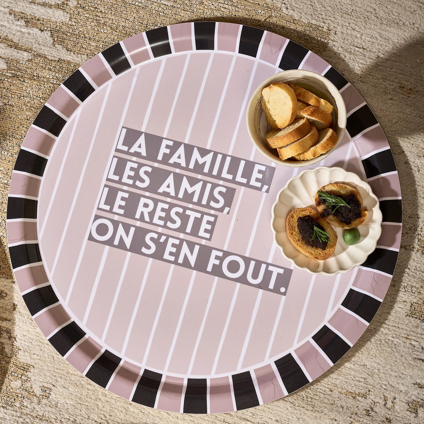 Plateau en bois rond On s'en Fout Nouveauté Ø39 cm