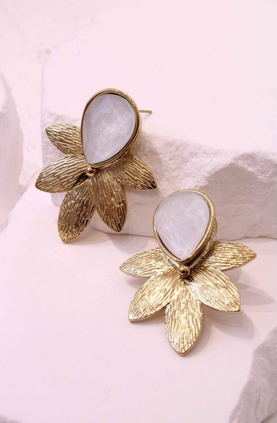 Boucles d'oreilles fleur pierre: Rose / TU