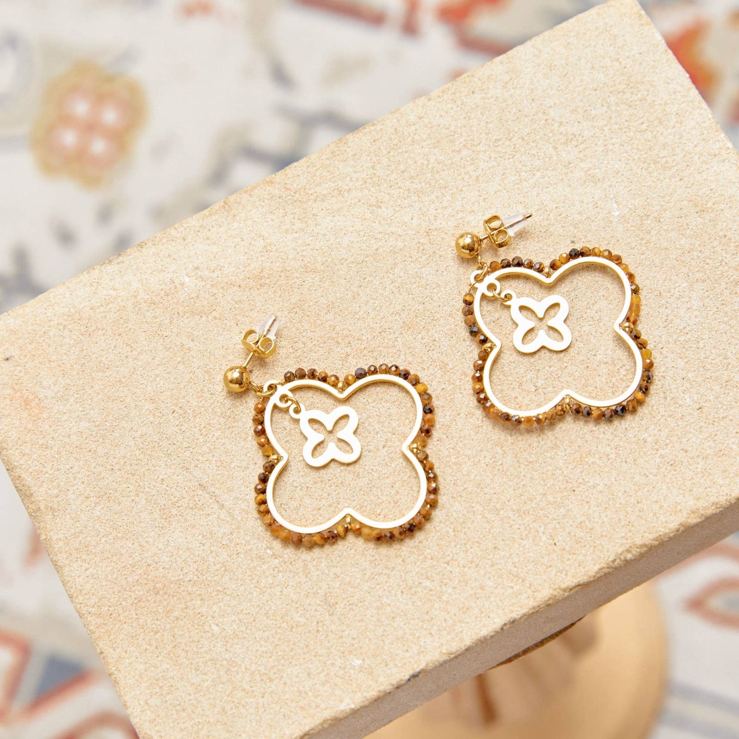 Boucles d'oreilles pendantes - Elara: Taupe / Tu [1]