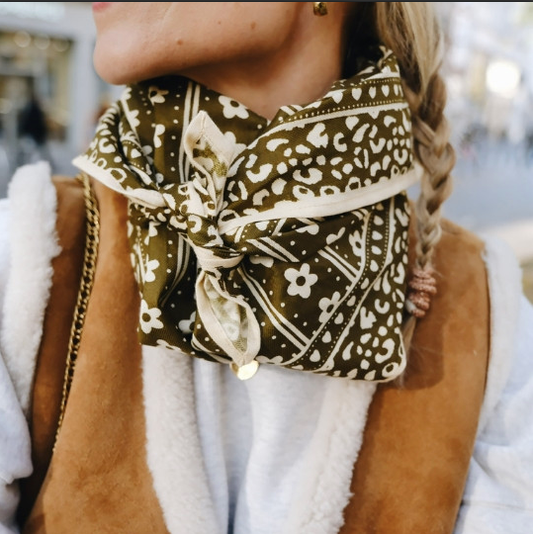Foulard léopard - Mon grand indispensable green flower