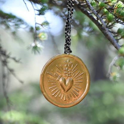 Médaillons ex-votos laiton à suspendre assortis