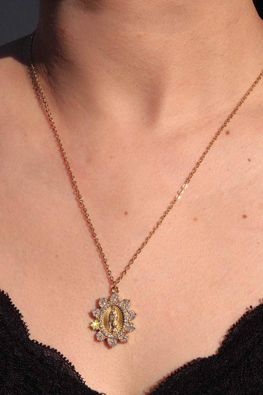 Collier pendentif médaille acier inoxydable: Doré / TU