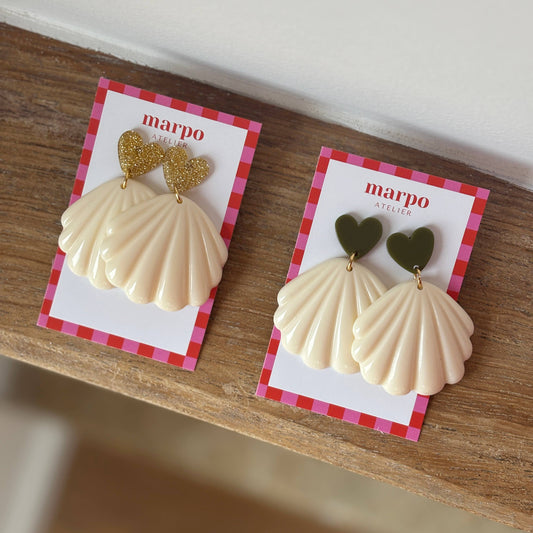 BOUCLES D'OREILLES COQUILLAGE : Forme coeur paillette
