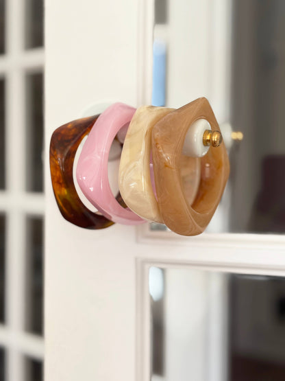 BRACELETS JONCS RÉSINE OMA: Latte